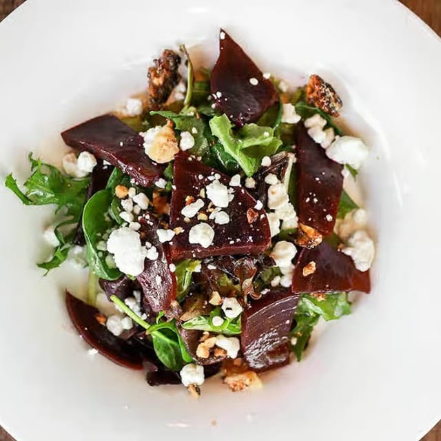 Bietole E Caprino Salad.